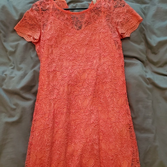 Coral Lace Dress - Picture 5 of 6